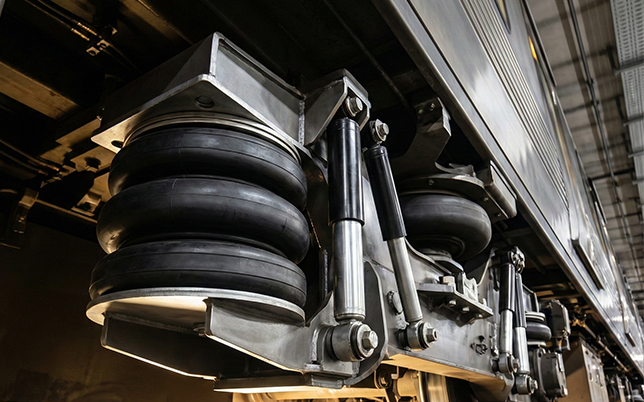 捷運系統軌道避震與煞車控制安全設備